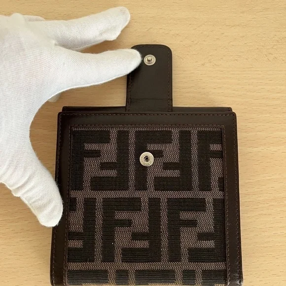 Vintage Fendi FF Zucca Bifold Wallet EUC Authenticity Guaranteed